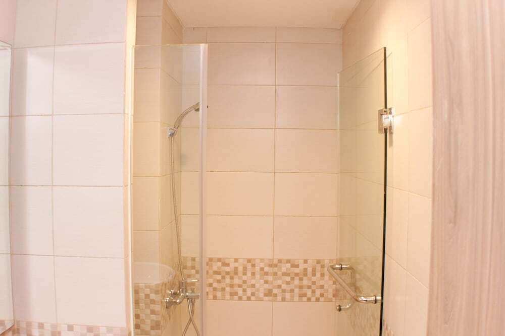 Бекаси: Nice And Cozy 1Br At Tamansari Iswara Apartment