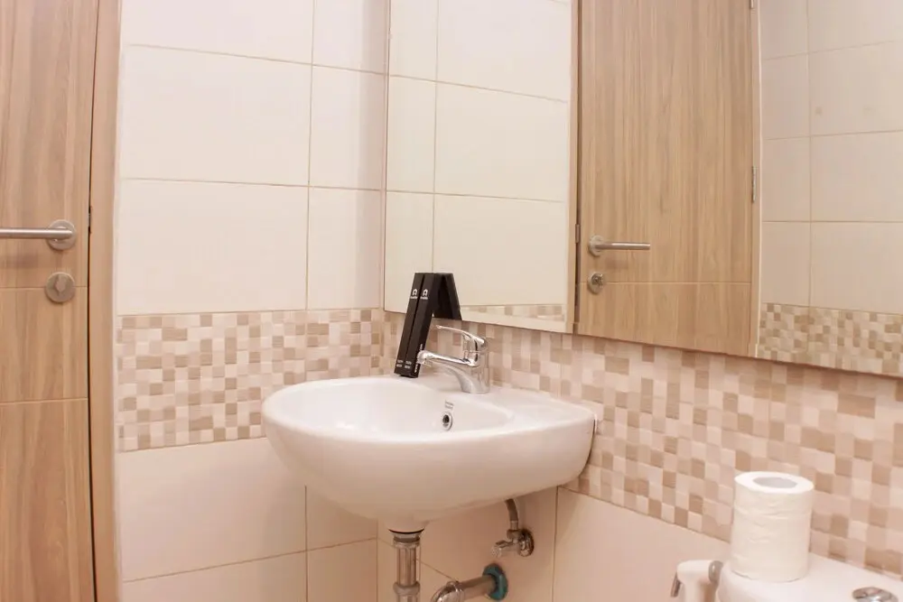 Бекаси: Nice And Cozy 1Br At Tamansari Iswara Apartment