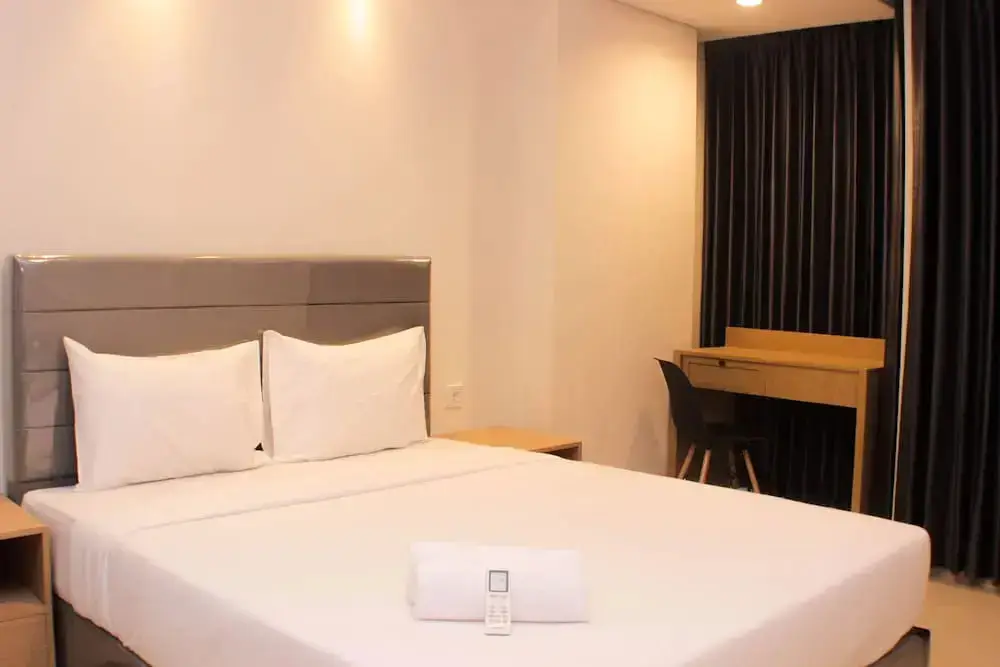 Бекаси: Nice And Cozy 1Br At Tamansari Iswara Apartment