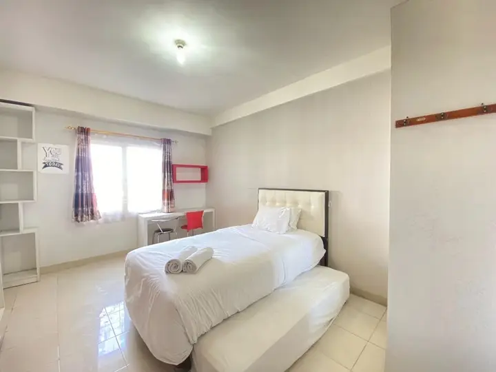 Сумеданг: Quiet Private Studio Room At Pinewood Jatinangor Apartment