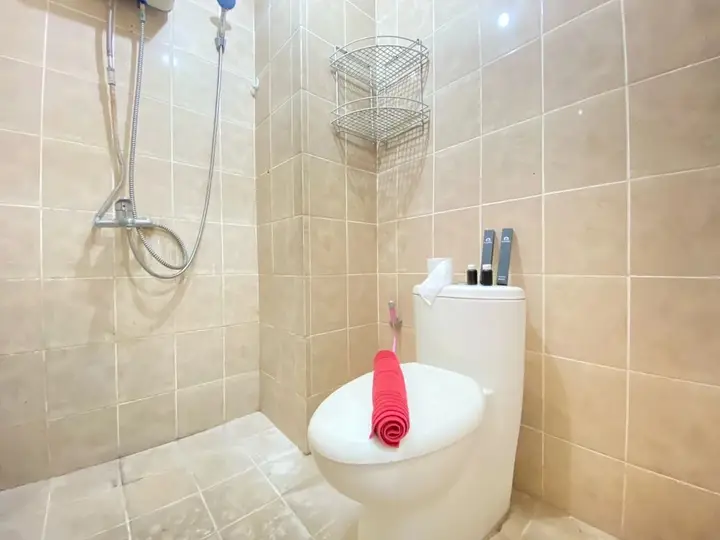 Сумеданг: Quiet Private Studio Room At Pinewood Jatinangor Apartment