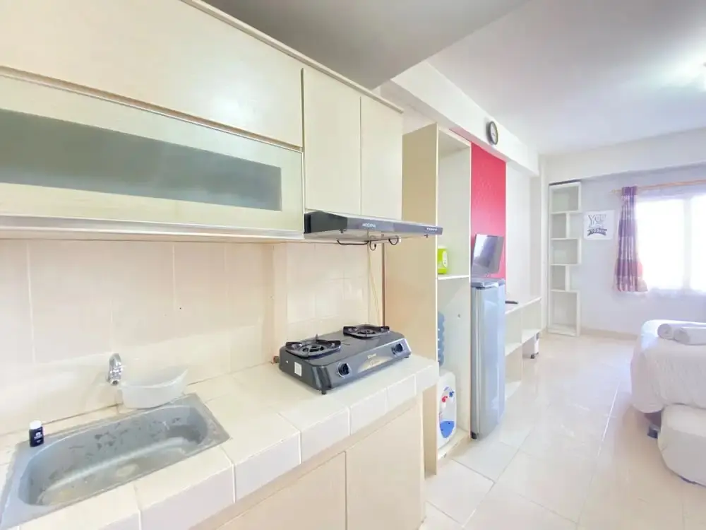 Сумеданг: Quiet Private Studio Room At Pinewood Jatinangor Apartment