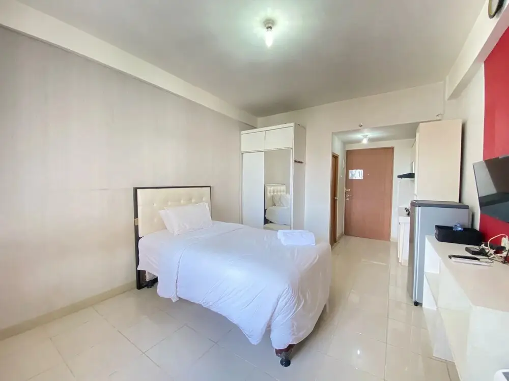 Сумеданг: Quiet Private Studio Room At Pinewood Jatinangor Apartment