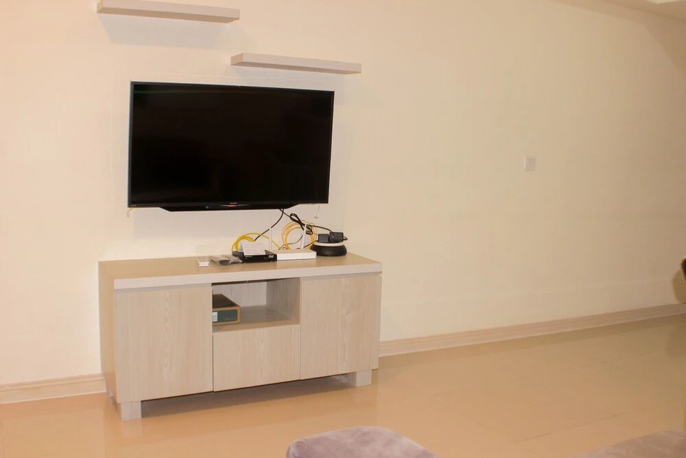 Сибату: Homey Living 2Br At Meikarta Apartment