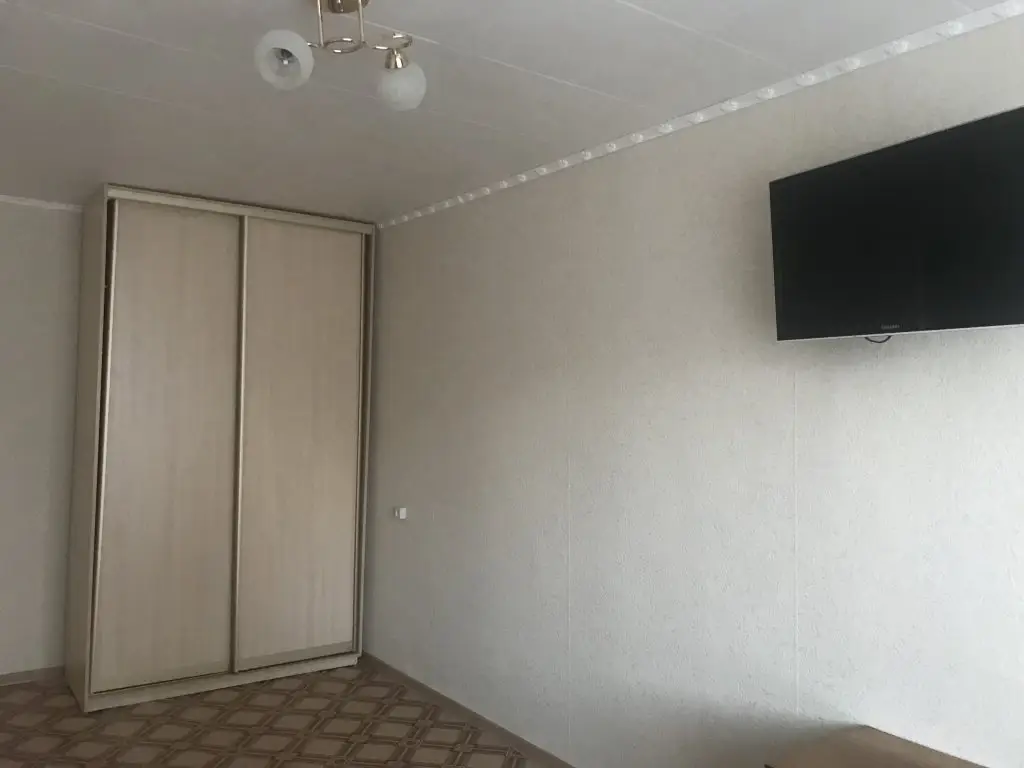 Свободный: Na Oktyabr'skoj 3 Apartments	