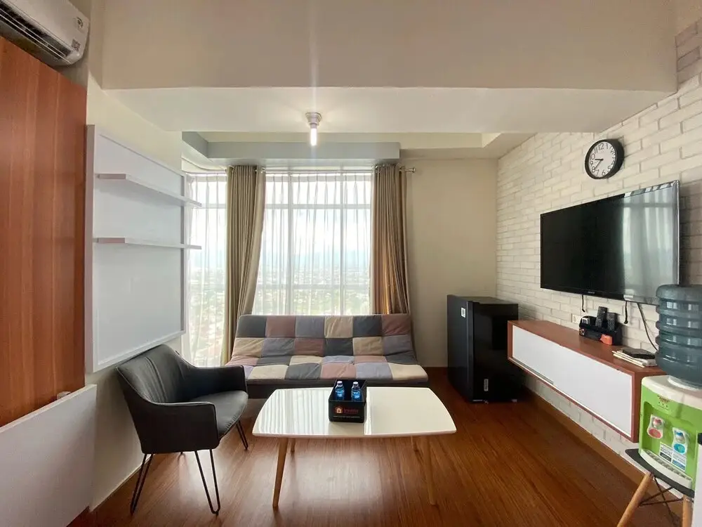 Сумеданг: Well Appointed 1BR Apartment at Harvard Jatinangor