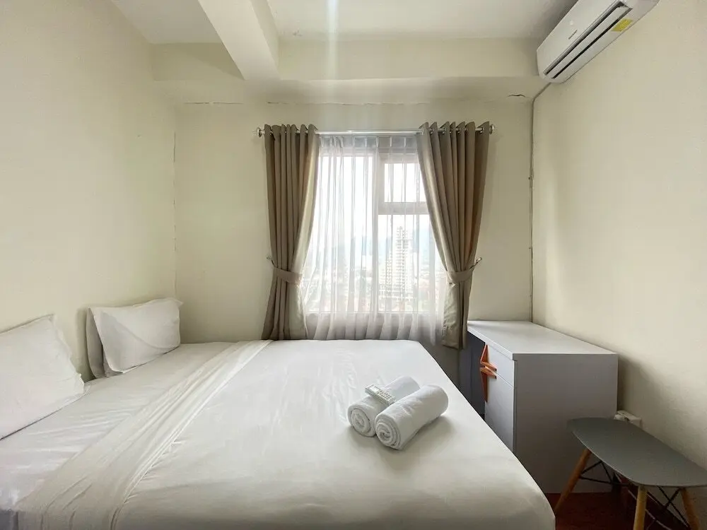 Сумеданг: Well Appointed 1BR Apartment at Harvard Jatinangor