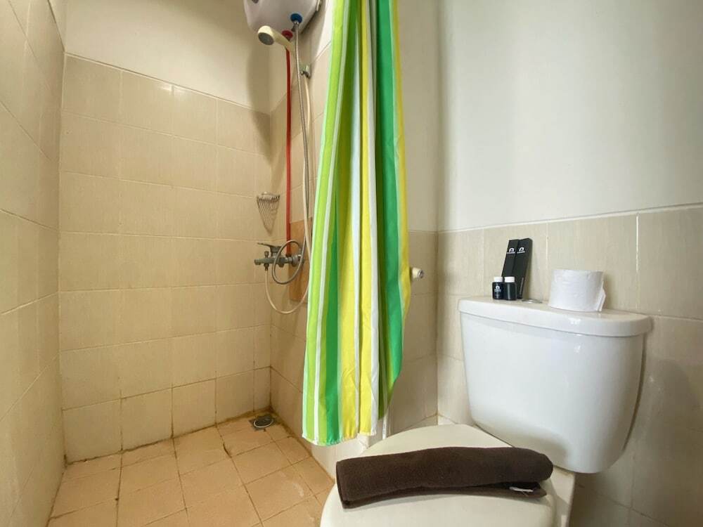 Сумеданг: Well Appointed 1BR Apartment at Harvard Jatinangor
