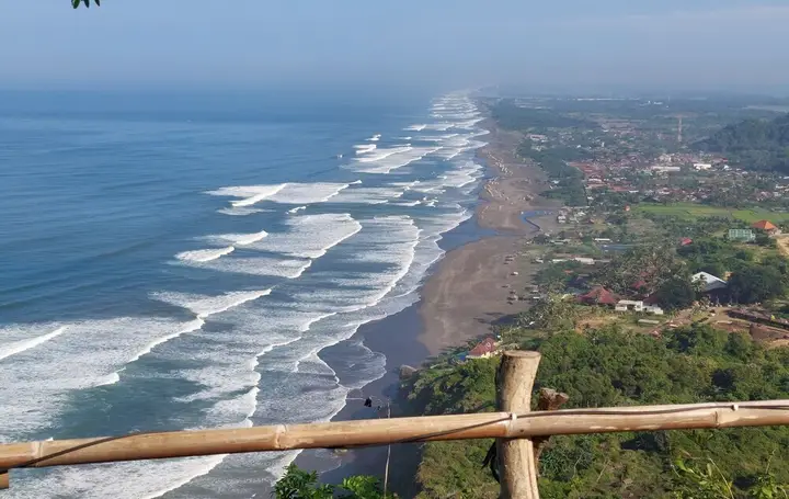 Батуретно: Bukit Shoka Top View Camp