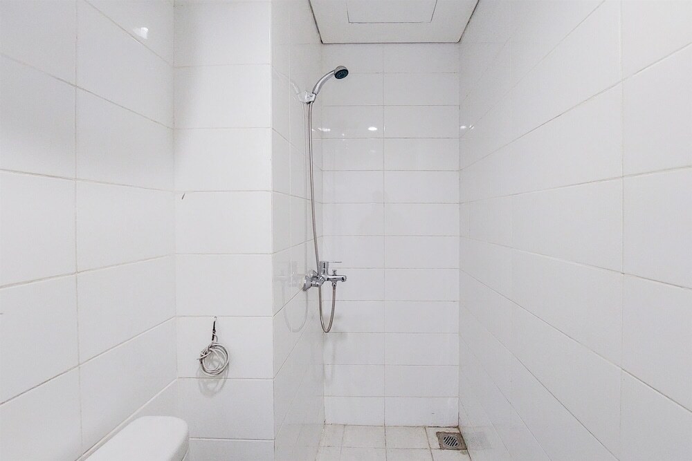 Южный Тангеранг: Nice And Elegant 1Br Apartment At Tuscany Residence