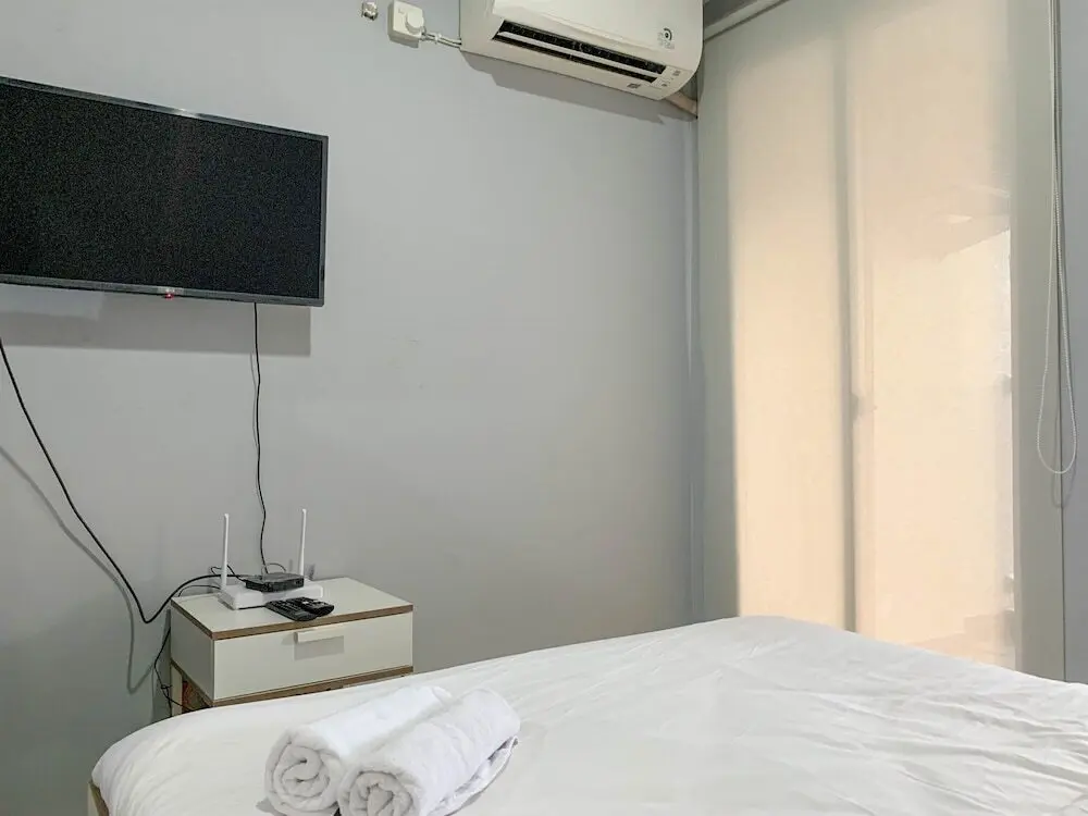 Джакарта: Tranquil Living Studio At Belmont Residence Puri Apartment