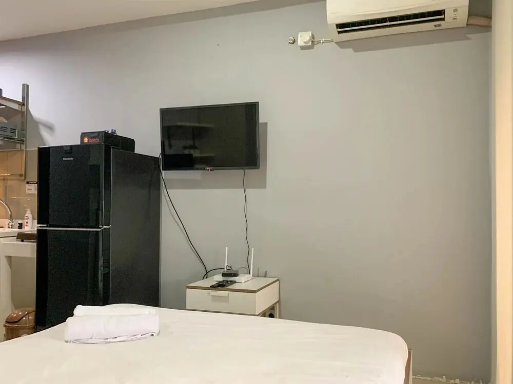 Джакарта: Tranquil Living Studio At Belmont Residence Puri Apartment