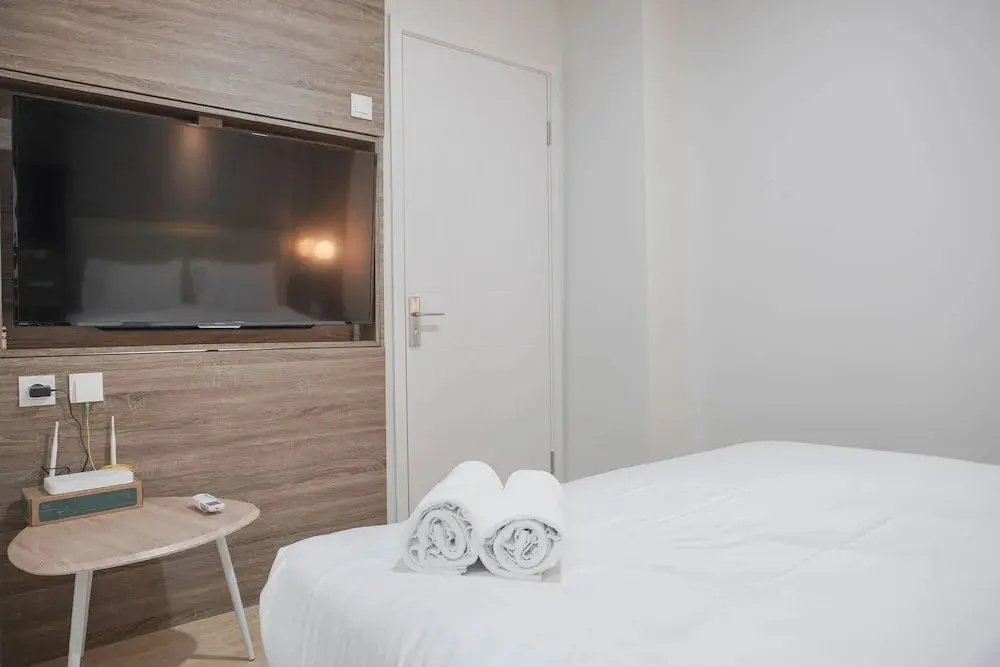 Джакарта: Nice And New 1Br With Office Room At Daan Mogot City Apartment