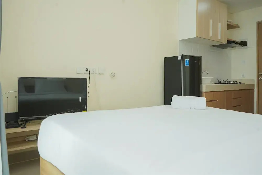 Legok: Studio Apartment With Cozy Design At B Residence
