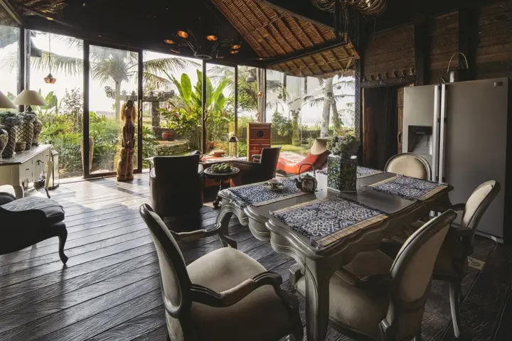 Табанан: Вилла Absolute Beachfront Villa Laut