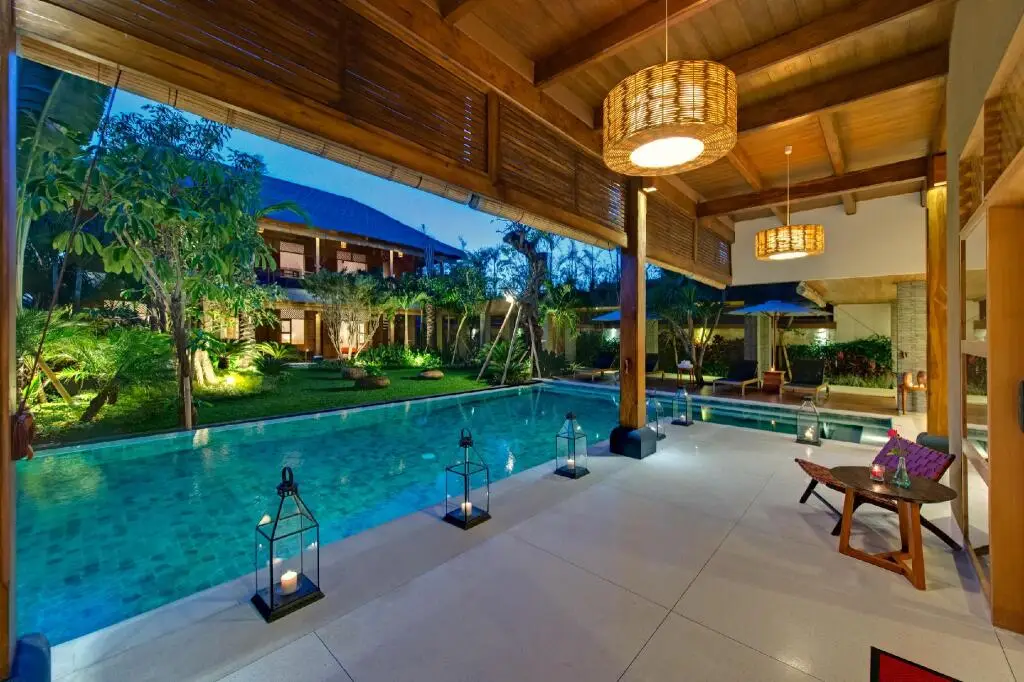 Кута: Wonderful 10 Bedrooms Private Villa Seminyak