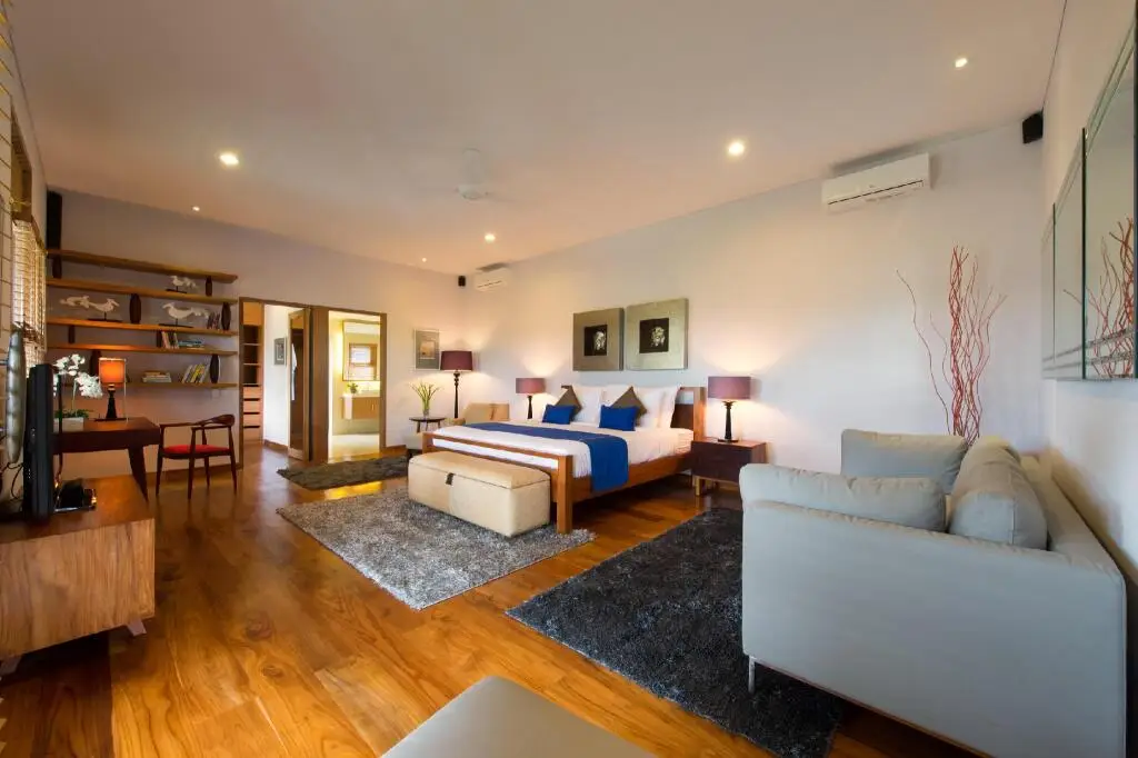 Кута: Wonderful 10 Bedrooms Private Villa Seminyak