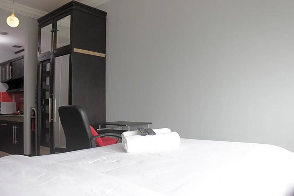 Бандунг: Trendy Studio Room at Galeri Ciumbuleuit 1 Apartment near UNPAR By Travelio