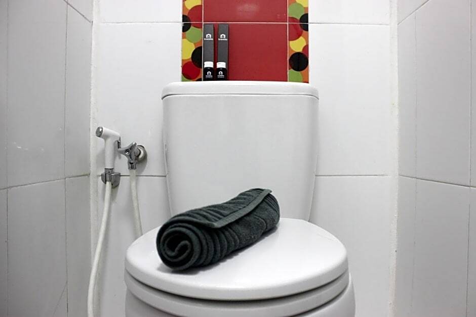 Бандунг: Trendy Studio Room at Galeri Ciumbuleuit 1 Apartment near UNPAR By Travelio