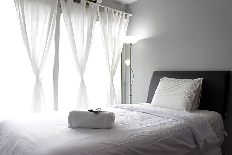 Бандунг: Trendy Studio Room at Galeri Ciumbuleuit 1 Apartment near UNPAR By Travelio