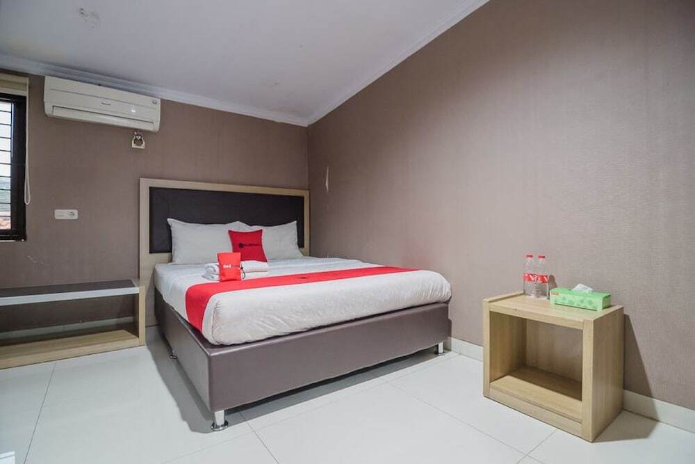 Сибату: Reddoorz Plus Near Lippo Cikarang Mall 2