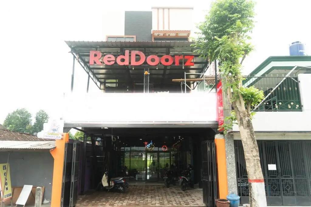 Блитар: RedDoorz Syariah near Alun Alun Blitar