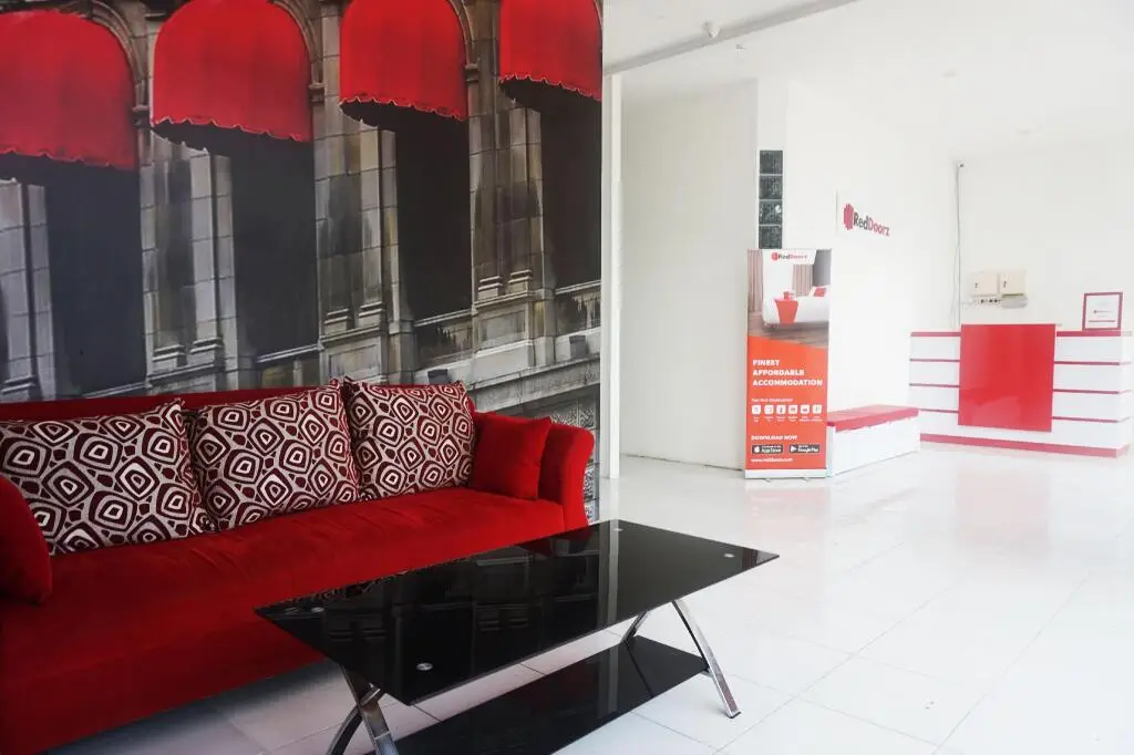 Блитар: RedDoorz @ Jalan Tanjung Blitar