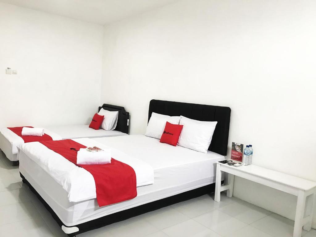 Блитар: RedDoorz @ Jalan Tanjung Blitar