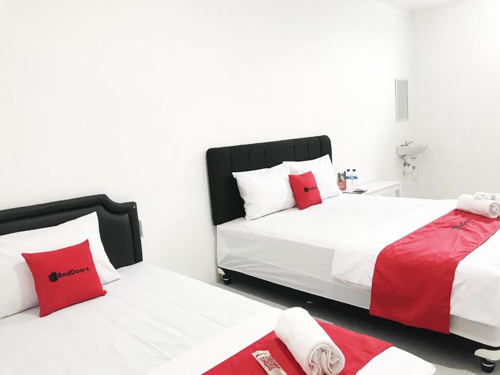 Блитар: RedDoorz @ Jalan Tanjung Blitar