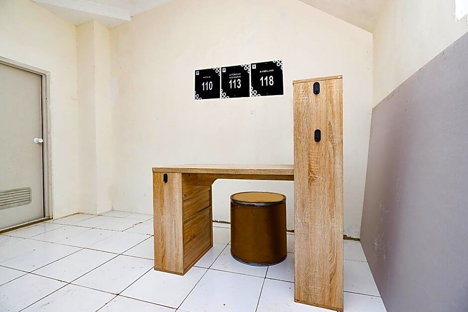 Семаранг: OYO Life 2751 Deyo Kost