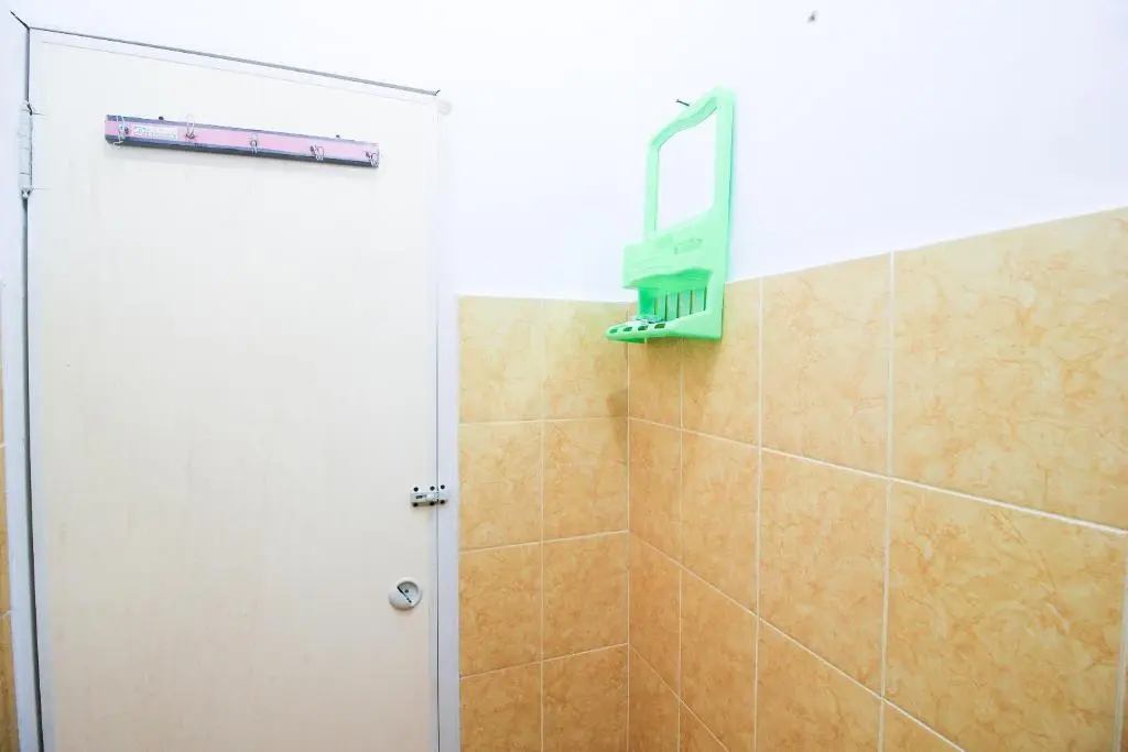 Бату: RedDoorz at Karangploso 2