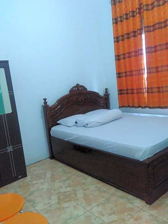 Баубау: Wisma Kahyangan