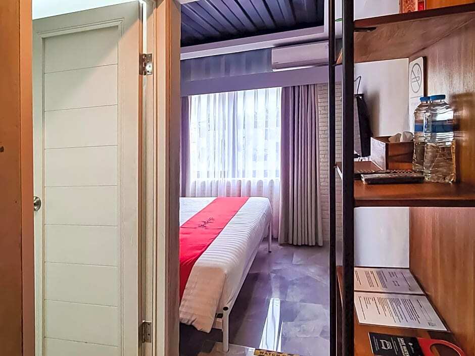 Читарингул: RedDoorz Syariah At Tibra RSWBox Ciawi