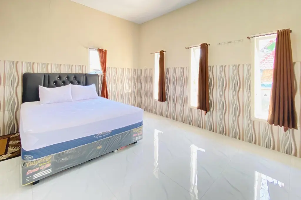 Приген: Istana Homestay Pasuruan RedPartner