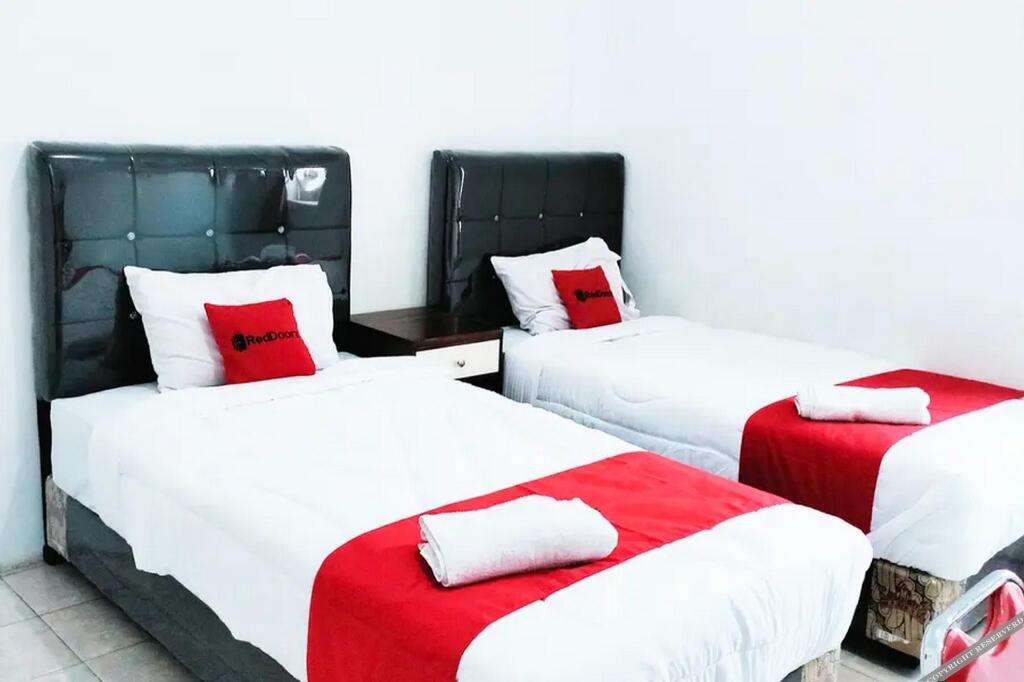 Тегал: RedDoorz Syariah near Transmart Tegal