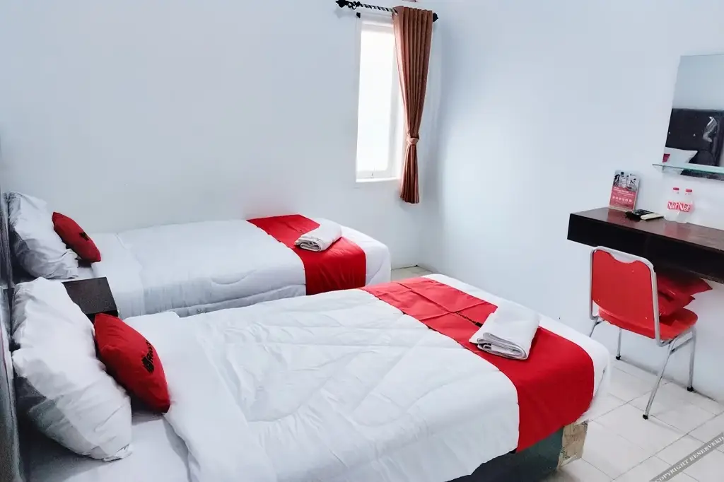 Тегал: RedDoorz Syariah near Transmart Tegal