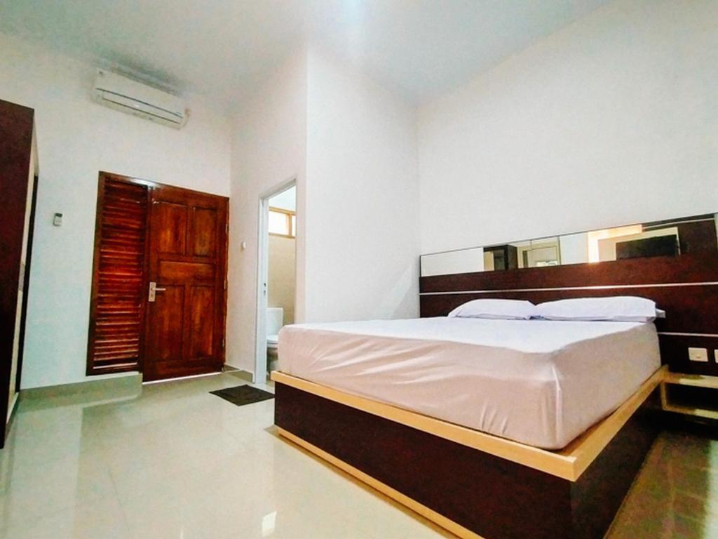 Слеман: RedDoorz @ Artomoro Guest House