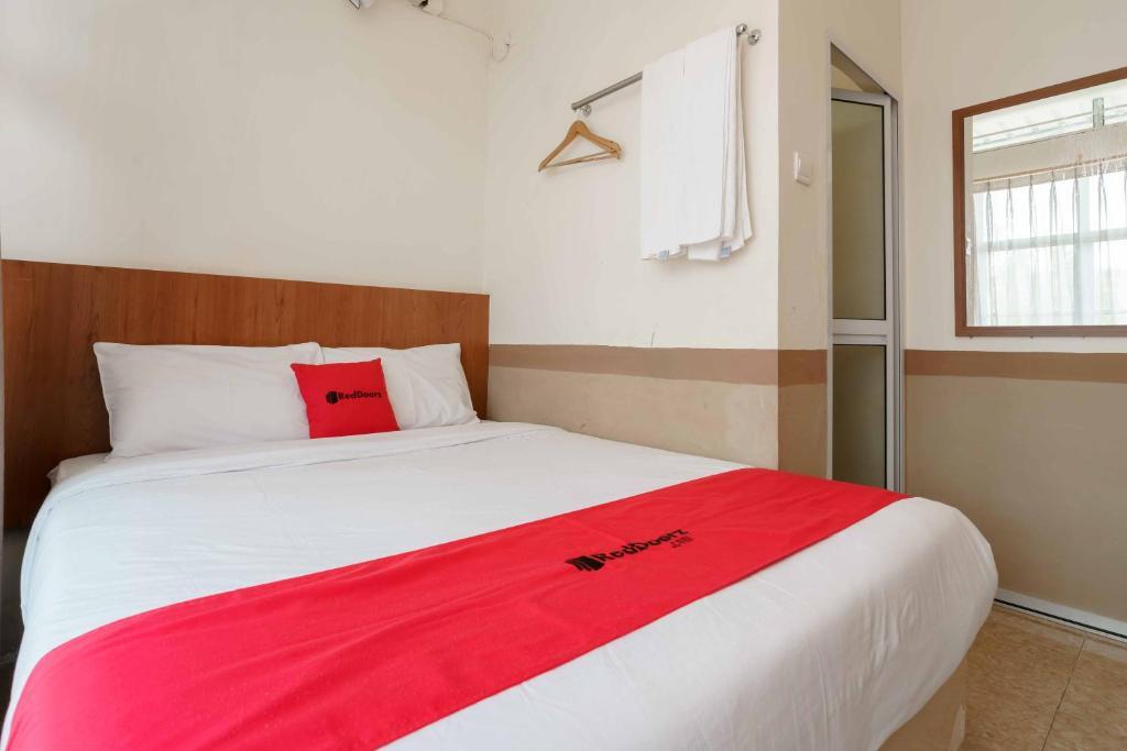 Батам: RedDoorz near Plaza Botania 1 Batam