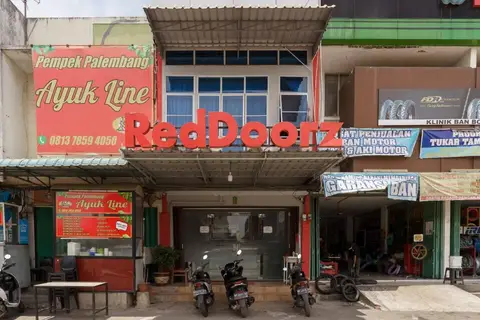 RedDoorz near Plaza Botania 1 Batam — фото 1