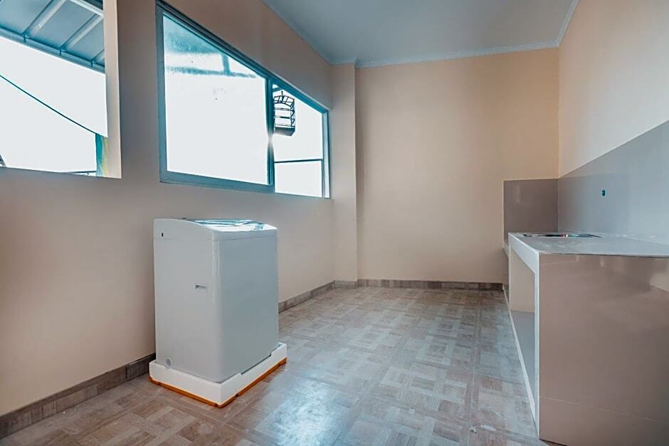 Южный Тангеранг: OYO Life 2709 Kost Cirendeu