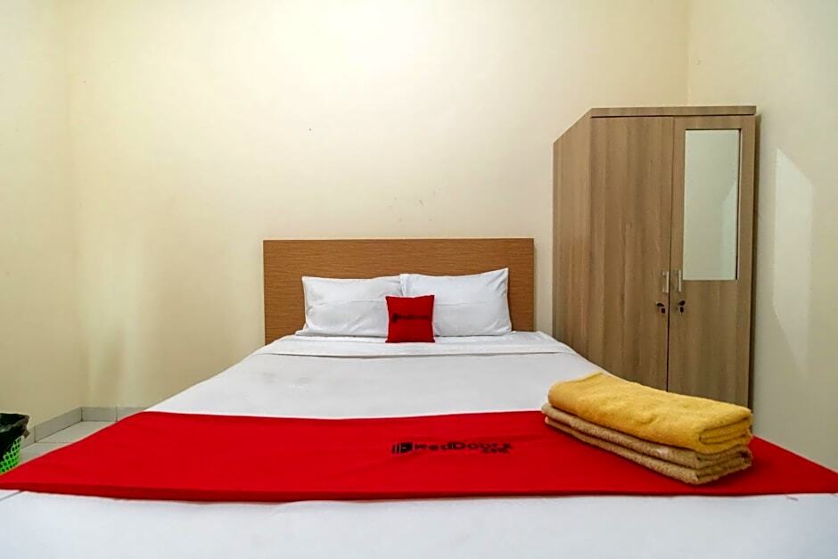 Палембанг: RedDoorz @ Jalan Kolonel Haji Burlian Palembang 2
