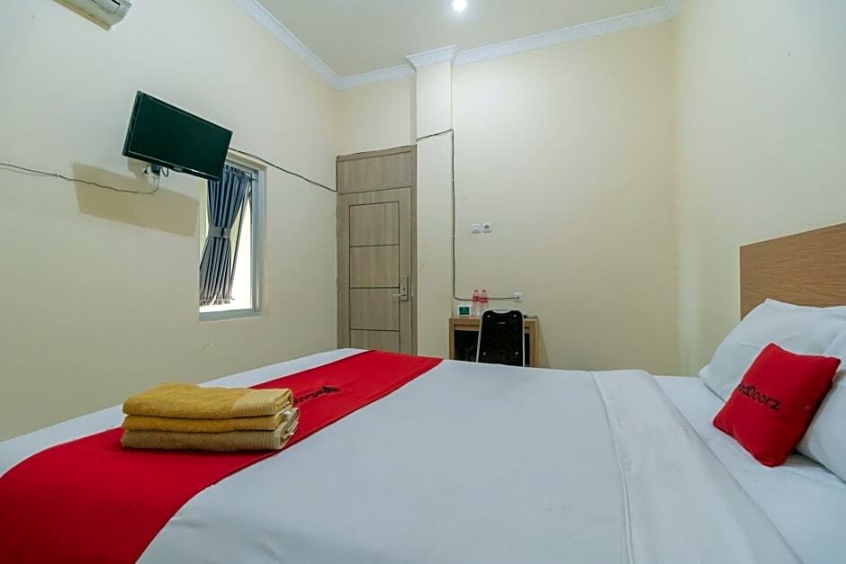 Палембанг: RedDoorz @ Jalan Kolonel Haji Burlian Palembang 2