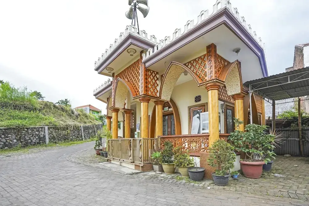 OYO 90642 Lancar Homestay Syariah — фото 1