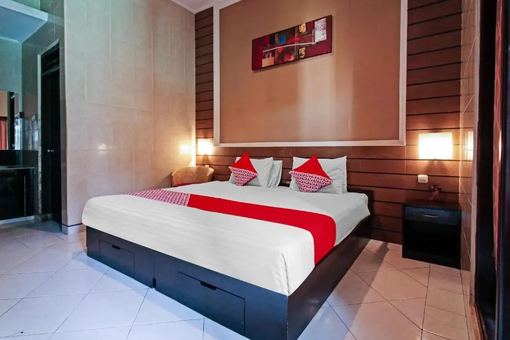 Джимбаран: OYO 90653 Balisee Guesthouse Kedonganan