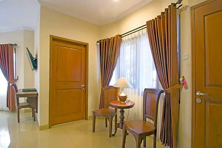 Суракарта: RedDoorz Premium At The Garden Suites Solo