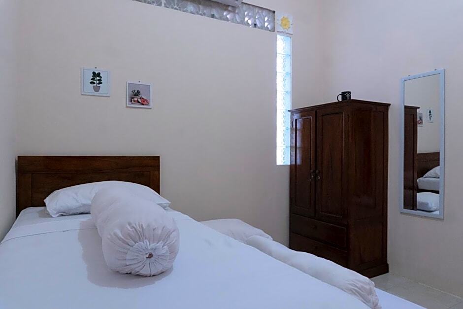Баньюванги: OYO Life 3227 Kost Putri Harmony