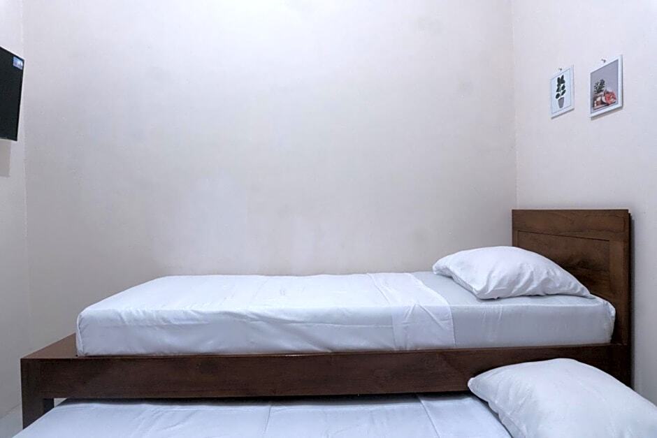 Баньюванги: OYO Life 3227 Kost Putri Harmony