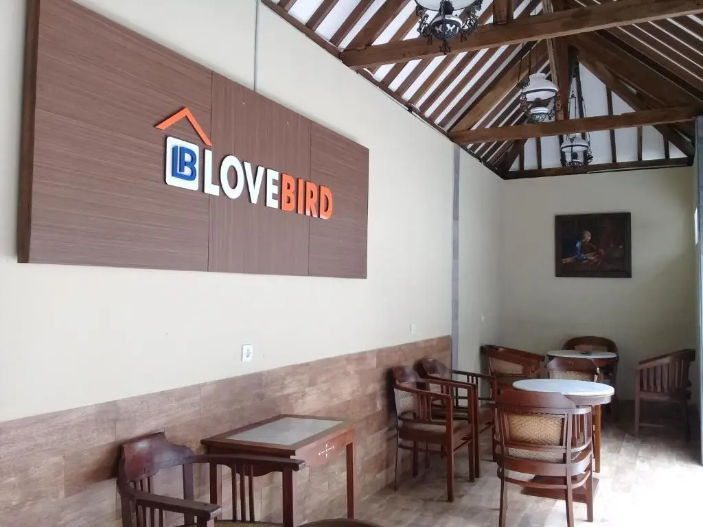 Вонособо: Wisma Lovebird