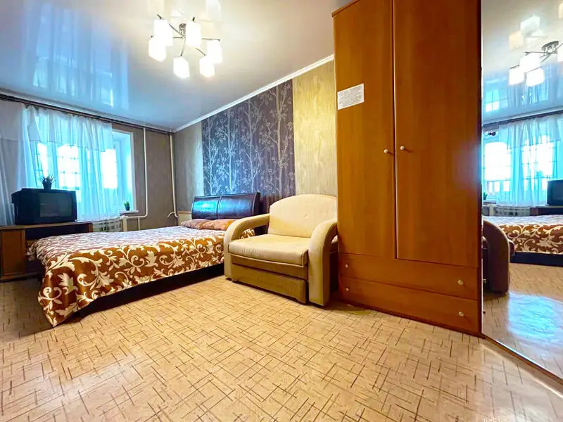 Балаково: Two pillows on street Torch of Socialism, 18