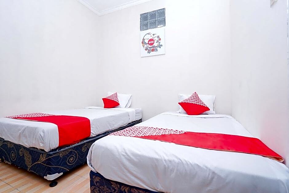 Сурабая: Collection O 1112 Comfitel Siwalankerto AA4